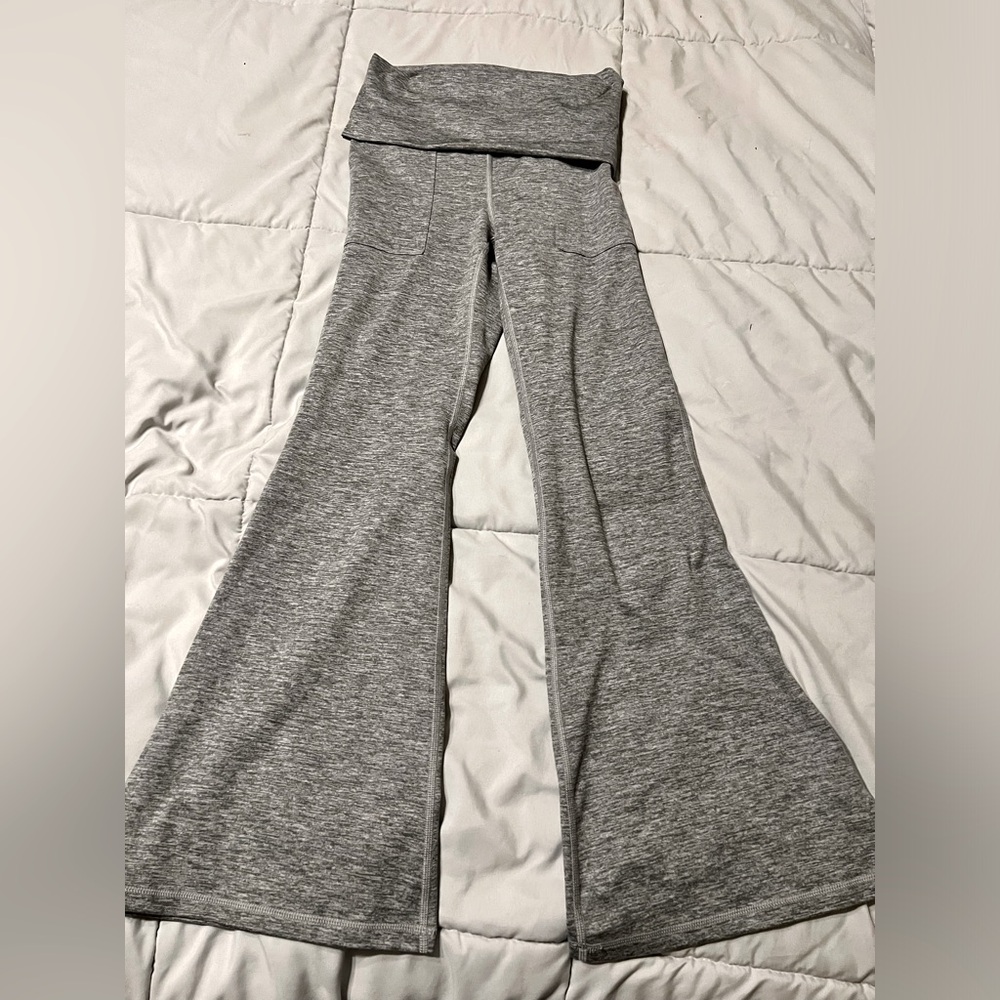 Aerie Offline Flared Leggings/ Pants 
Size Medium/Short